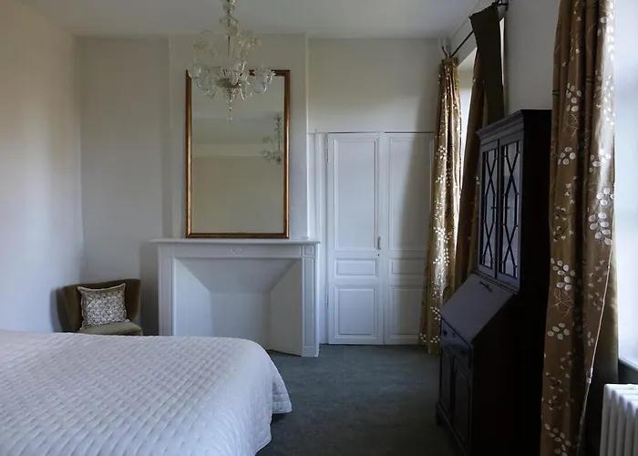 Château D'argoules, Baie De Somme Près De La *